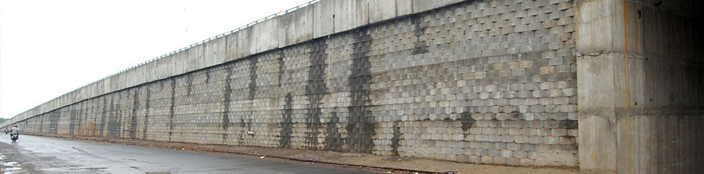 Reinforced Soil Retaining Wall / SIX - LANING OF SURAT - DAHISAR SECTION OF NH-8 IN THE STATE OF GUJARAT AND MAHARASHTRA for IRB